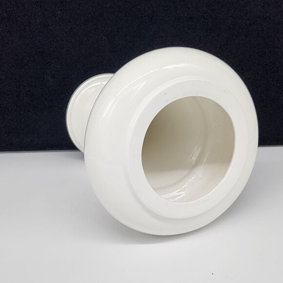 Vintage Lamp Base White Gold Trim 9" Tall 7" Diameter Lamp Parts Stiffel - Picture 7 of 7